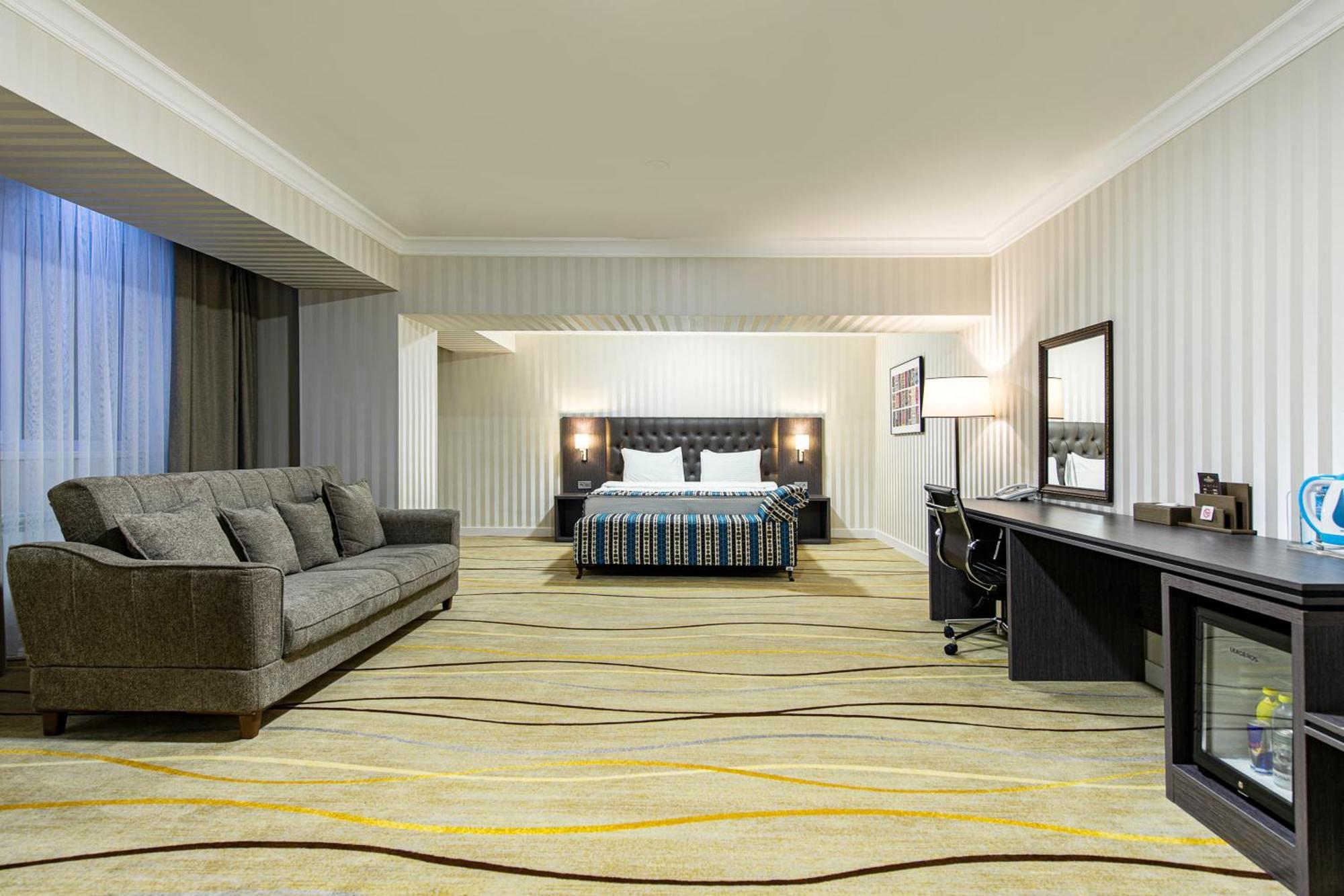 Shymkent Grand Hotel Kültér fotó