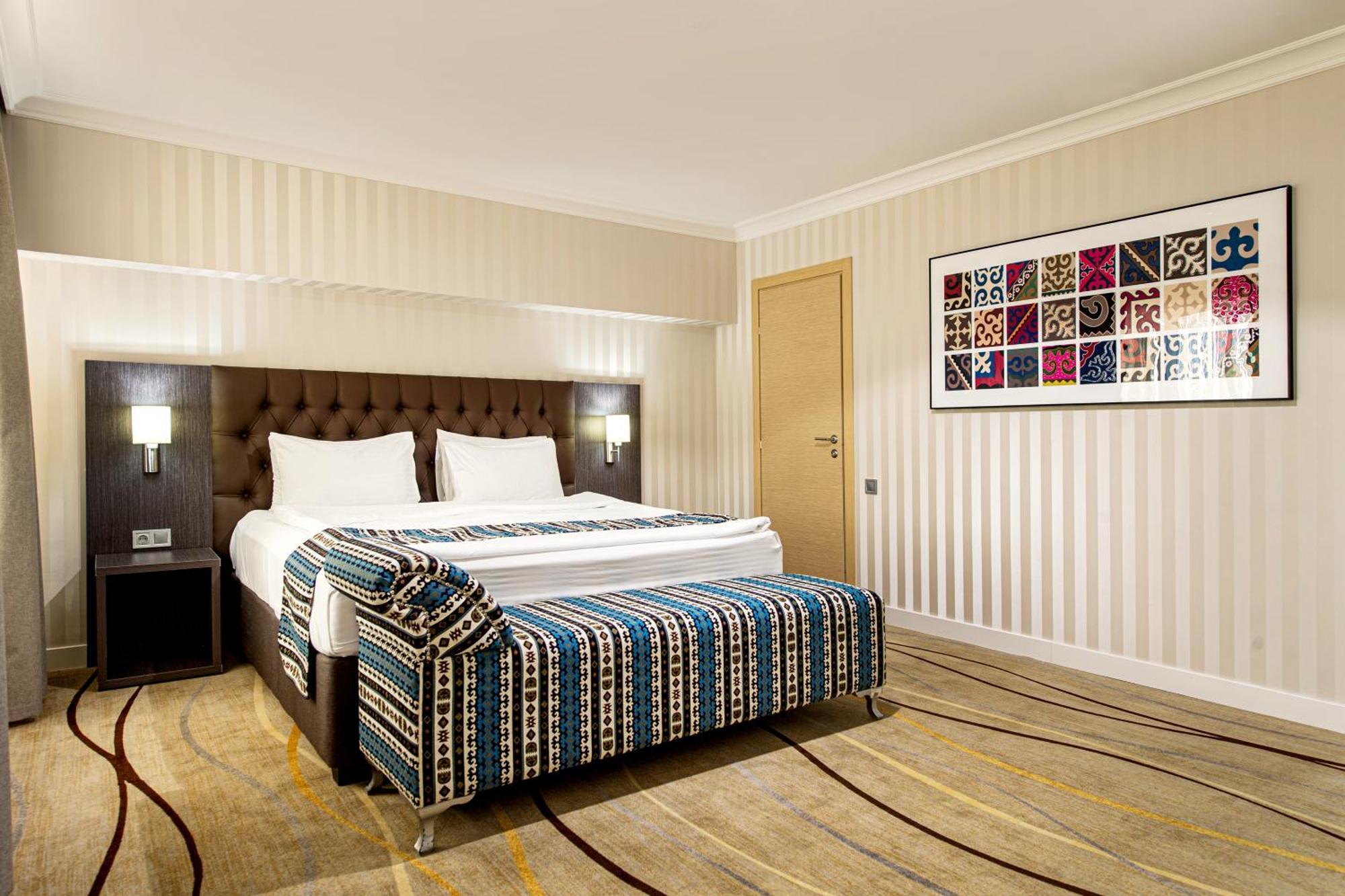 Shymkent Grand Hotel Kültér fotó