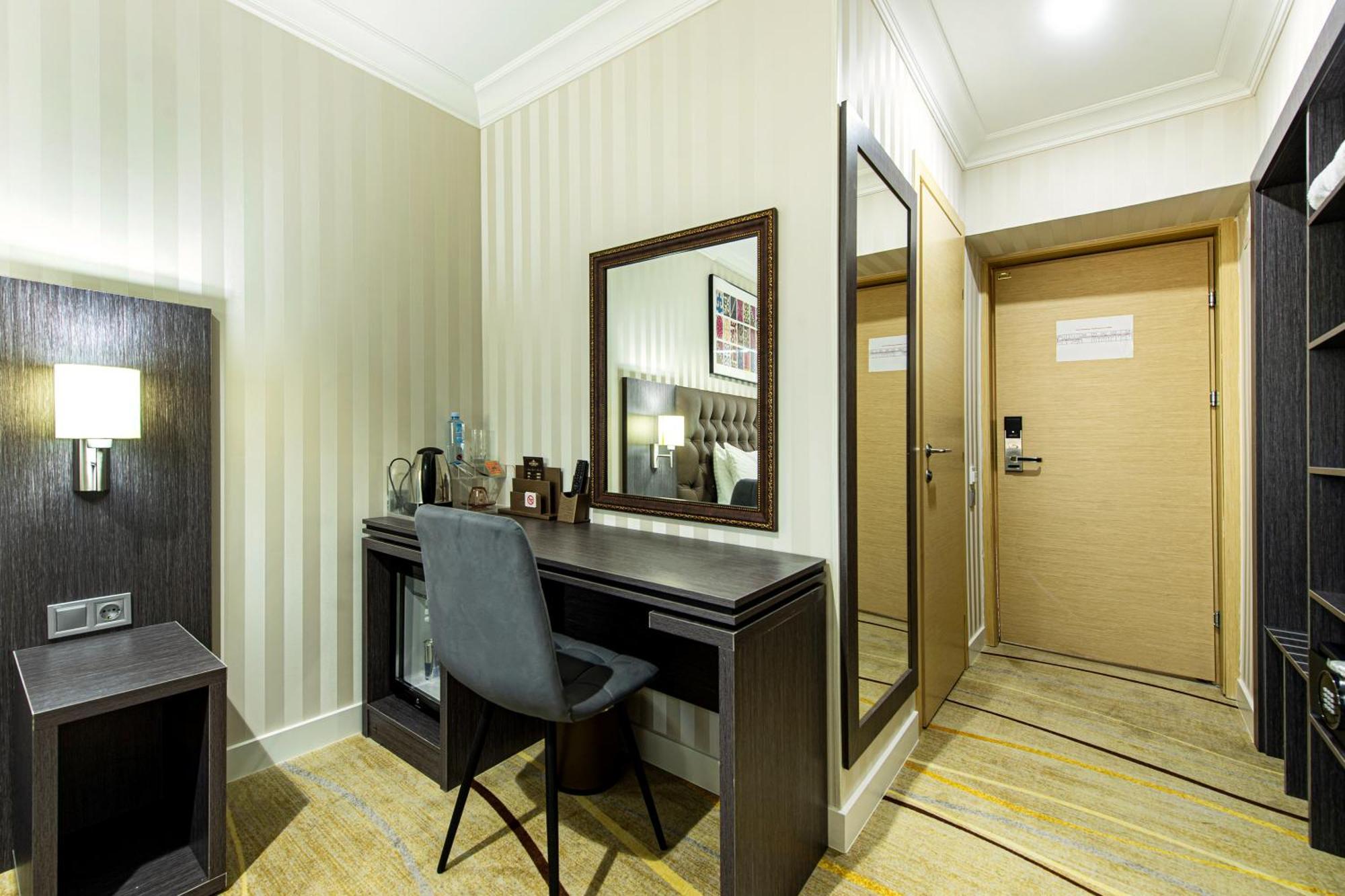 Shymkent Grand Hotel Kültér fotó