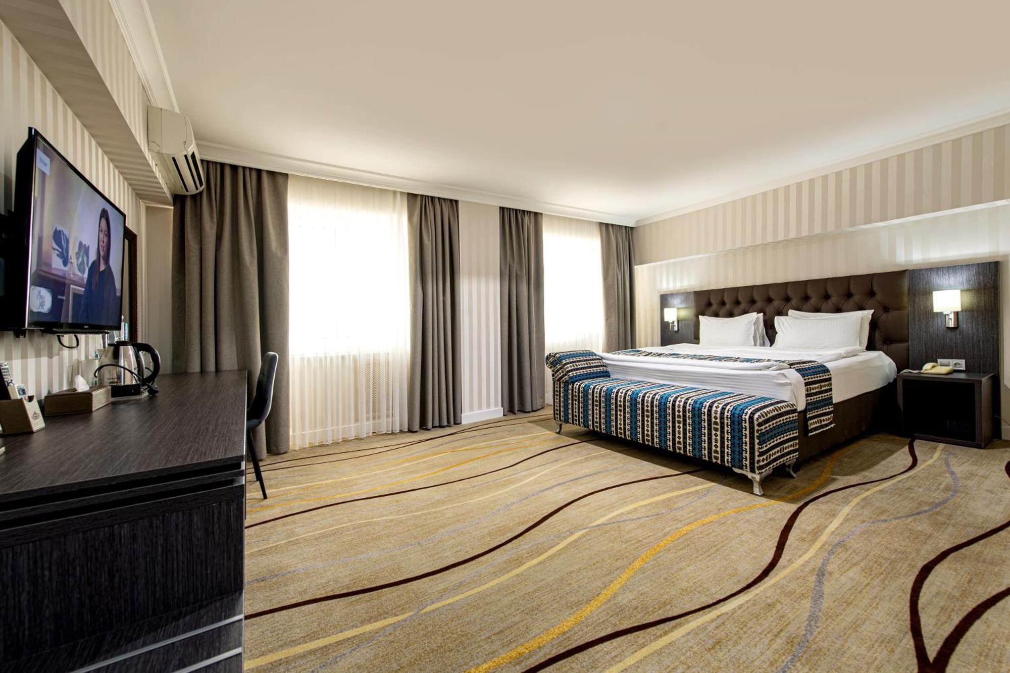 Shymkent Grand Hotel Kültér fotó