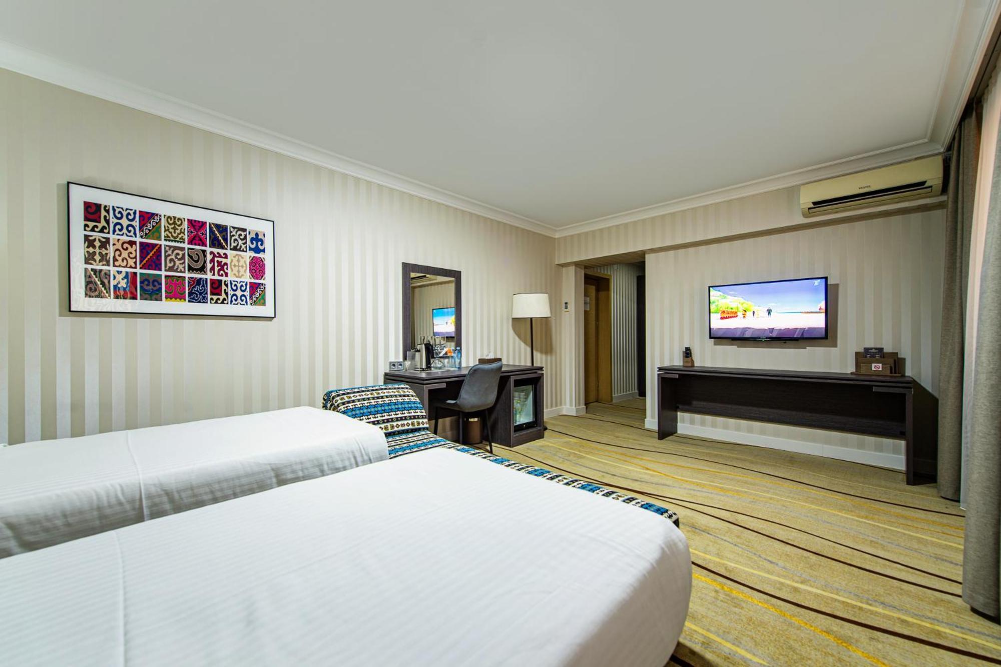 Shymkent Grand Hotel Kültér fotó