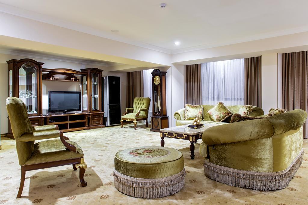 Shymkent Grand Hotel Kültér fotó