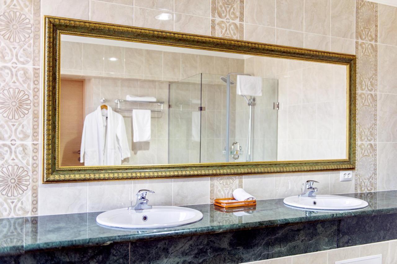 Shymkent Grand Hotel Kültér fotó