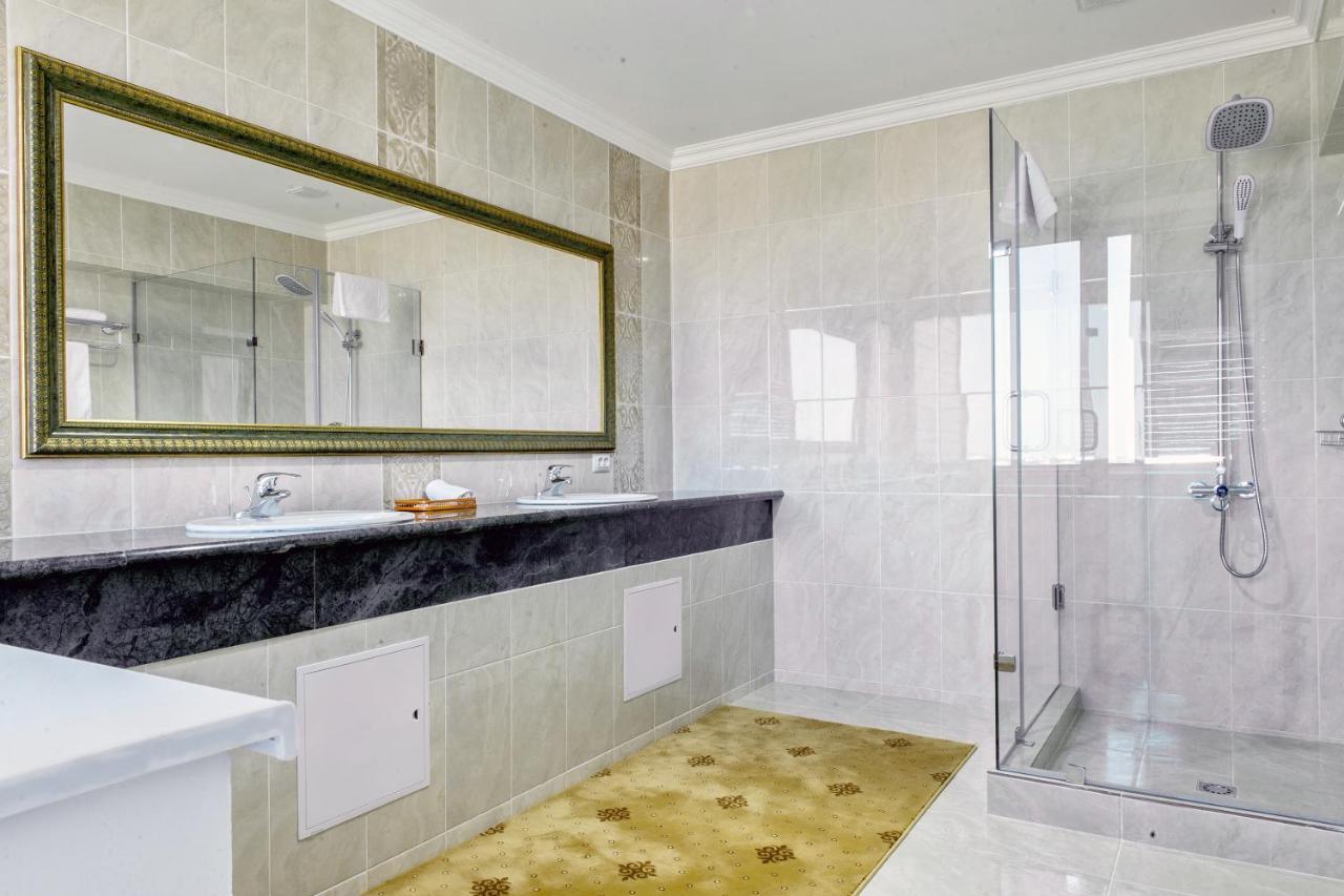 Shymkent Grand Hotel Kültér fotó